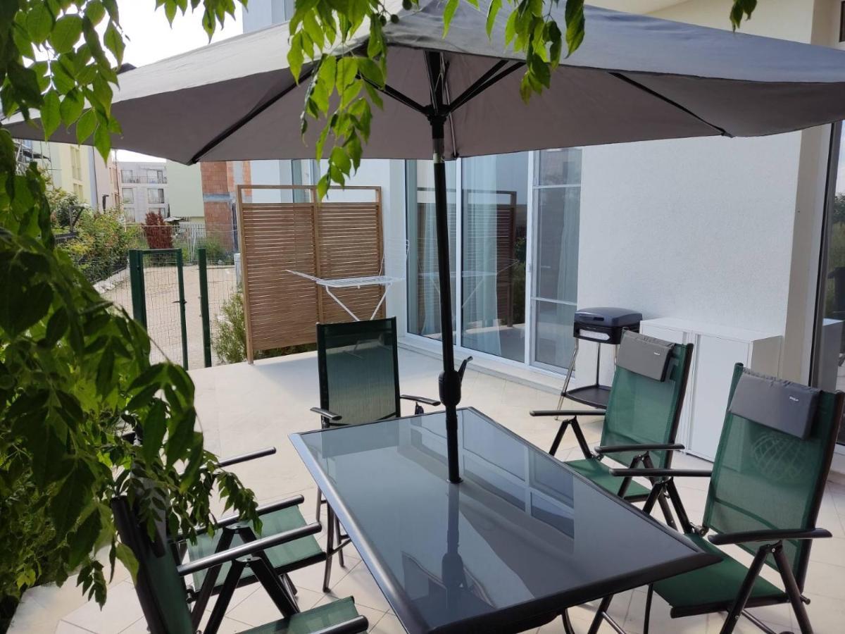 Las Brisas Garden Apartment Burgas Exterior foto